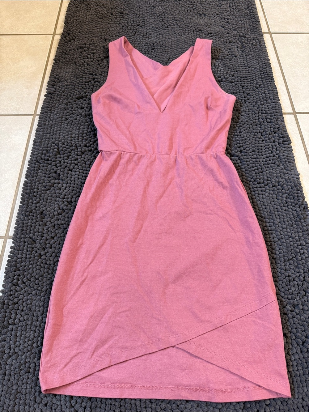 Dainty Hooligan Dusty Pink V-Neck Sleeveless Midi Dress